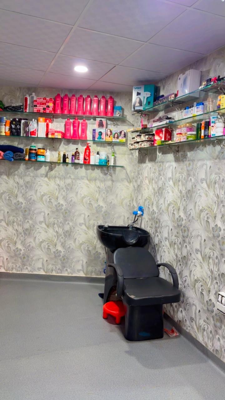 Hair Wash Bay